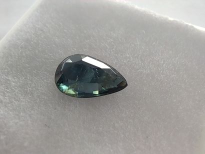 SAPHIR blue Madagascar poire
Dim : 7,7mm...