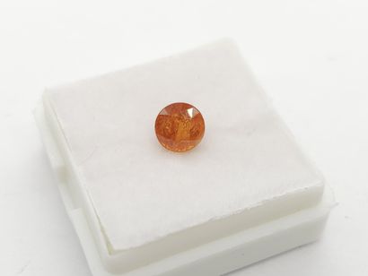 GRENAT orange spessartite , round , Namibia...