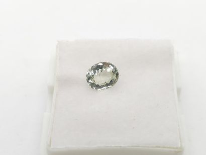 TOURMALINE greenish yellow , oval , Mozambique...