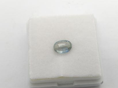 SAPPHIRE greenish blue , oval , Madagascar...