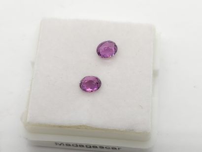 GRENAT pinkish purple rhodolite Nbr 2 , oval...