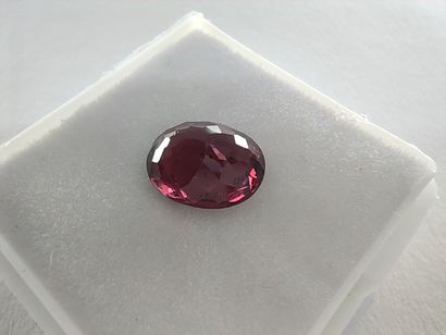 GRENAT purplish pink rhodolite Madagascar...