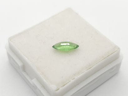 GRENAT tsavorite green , marquise , Tanzanie...