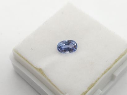 SAPHIRE blue VS , ovale , Ceylan , 0,84 carats...