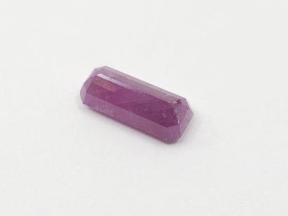 RUBIS red Octagon, , Africa , 5,04 Carats,...