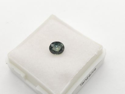 SAPPHIRE bluish green VS , oval , Tanzania...