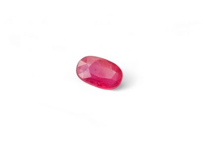 Oval red purplish RUBY, Mozambique , 0.87...