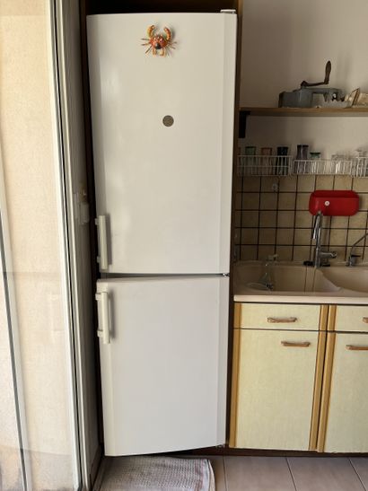 DANS LA CUISINE
Lieber, réfrigérateur congélateur
H...