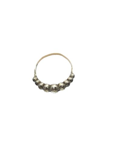 BAGUE en or et argent ornée de pierres blanches...
