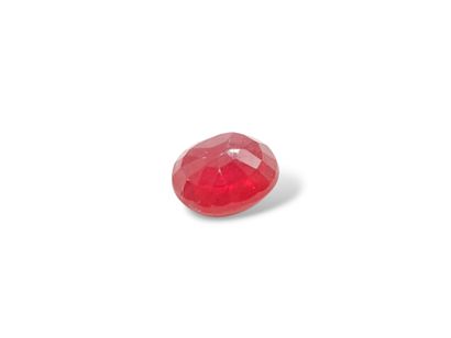 SAPHIR reddish orange , oval , Tanzania ,...