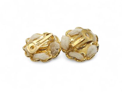 CHANEL 
Pair of ear clips in gold-plated...