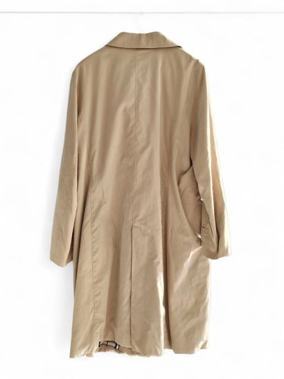 BURBERRY
Beige trench coat, tartan interior
Cover
T.50
mint...