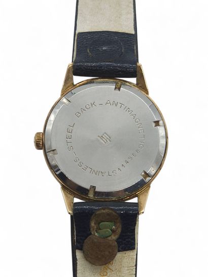 LIP Dauphine 
Wristwatch, round case cream...