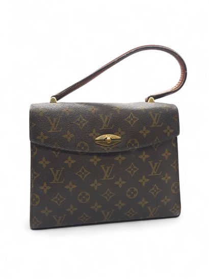 LOUIS VUITTON Malesherbes
Bag in monogram...