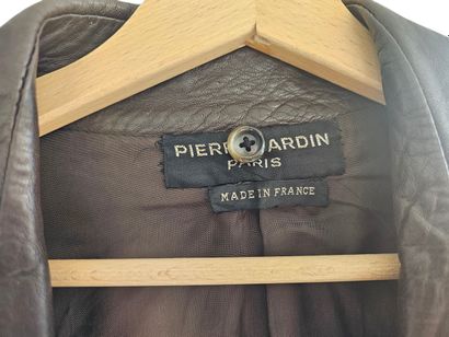 PIERRE CARDIN made in France 
Manteau en...