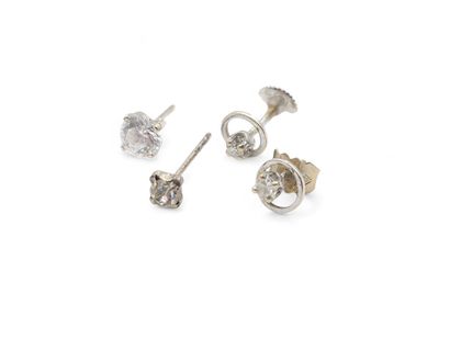 PAIRE de boucles en or gris 750° ornée de...