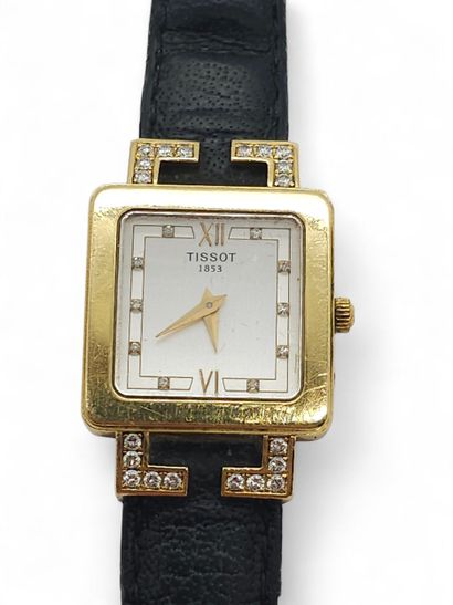 TISSOT 
Square-case wristwatch in 750° yellow...