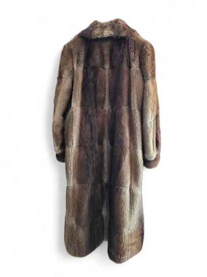 GOMBERT à Lyon
Manteau en ragondin
T 38