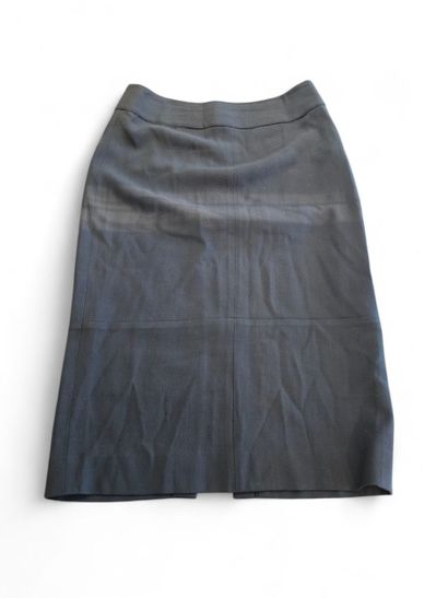 CHANEL 
Grey SKIRT 
Size 38