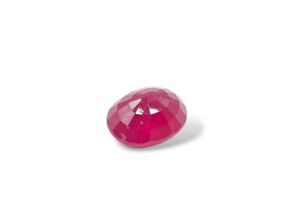 RUBY purplish red , oval , Madagascar , 2.68...