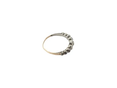 BAGUE en or et argent ornée de pierres blanches...