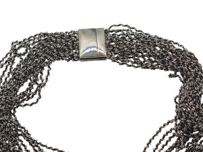 PESAVENTO
COLLIER sautoir
Dans sa boîte