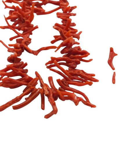 COLLIER corail, fermoir en métal