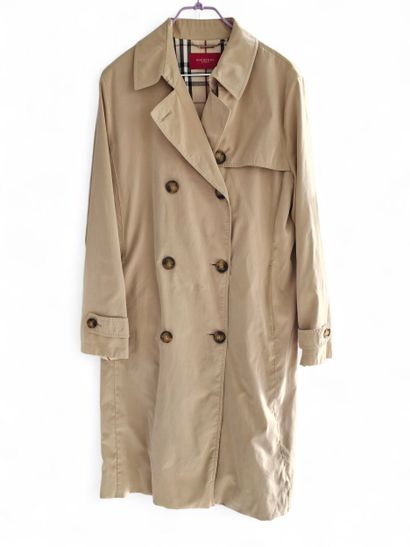 BURBERRY
Beige trench coat, tartan interior
Cover
T.50
mint...