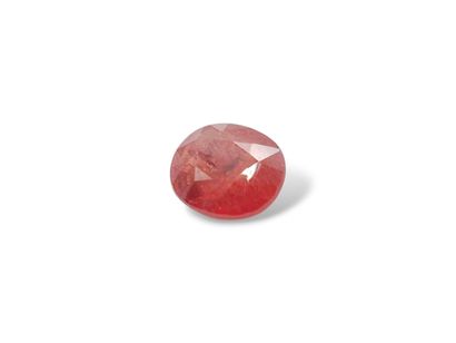 Oval reddish orange SAPHIR, Madagascar, 2.05...