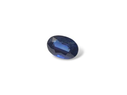SAPHIR blue , oval , 1,09 Carats, Dim : 7,4...