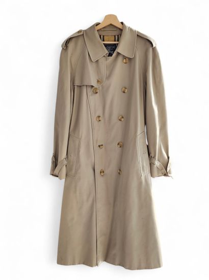 BURBERRY made in England 
Men's waterproof...