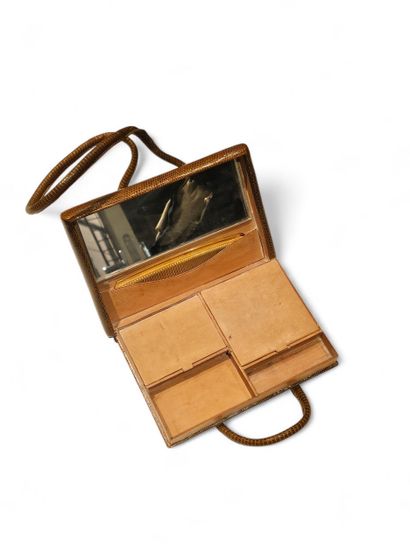 SAC minaudière en cuir marron découvrant...