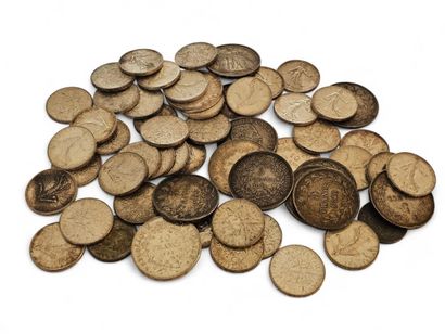 ENSEMBLE de quarante-deux pièces de 5 Francs...