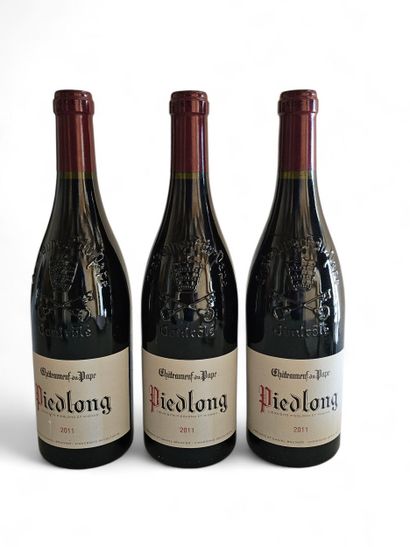 CHATEAUNEUF DU PAPE 
Piedlong
Year 2011
Three...