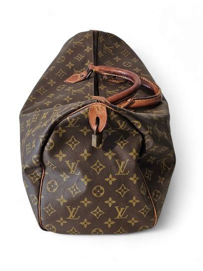 LOUIS VUITTON.
Speed 40 bag in monogrammed...