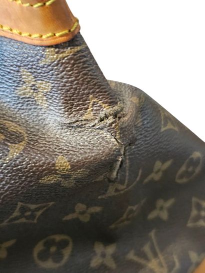 LOUIS VUITTON model TIVOLI
Tivoli PM Handbag...