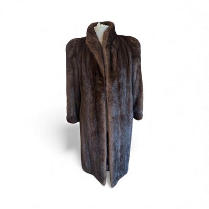 HUDSON à Marseille 
Manteau de femme en vison...