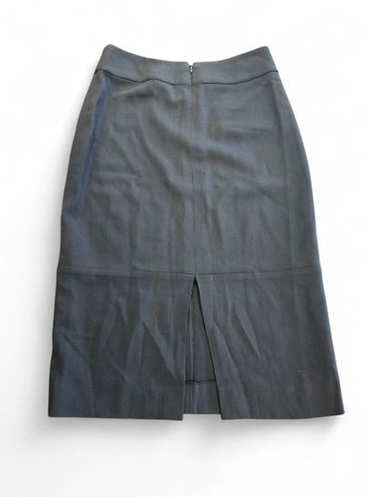 CHANEL 
Grey SKIRT 
Size 38