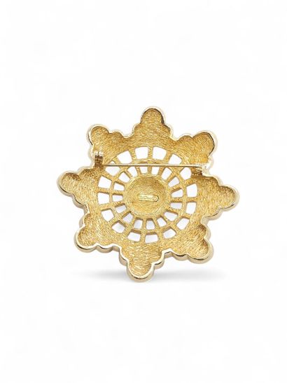 DIOR 
BROCHE circulaire en métal doré ajouré
Dim...