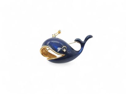 BROCHE baleine en métal doré et émail bleu...