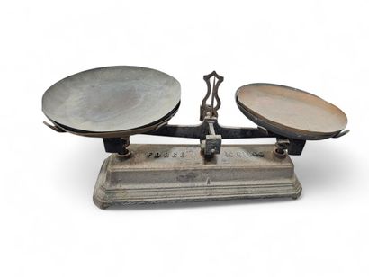 Balance Roberval
Ensemble de poids (manque...
