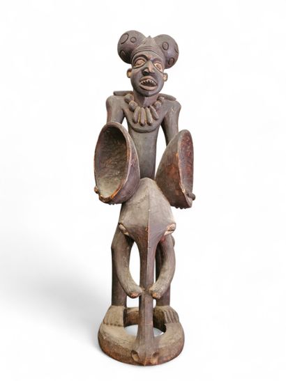 AFRIQUE CHOKWE XXème siècle 
Grande sculpture...