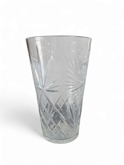 Vase en verre gravé