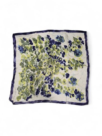 LOT de trois foulards de couleurs