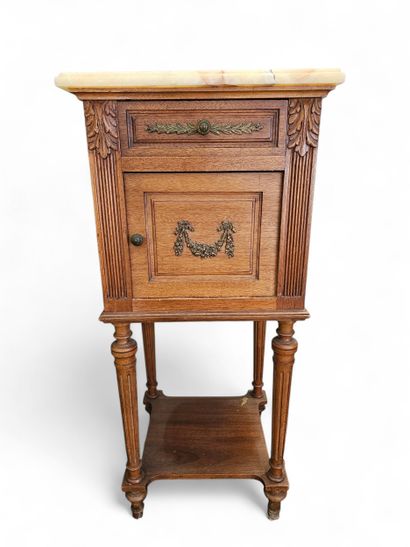 Tabouret de piano en noyer ,assise circulaire...