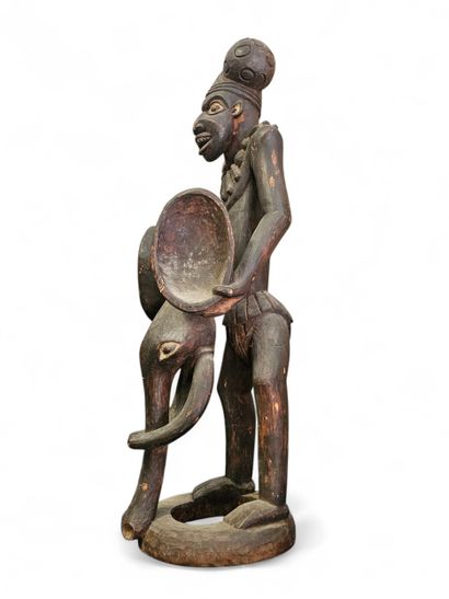 AFRIQUE CHOKWE XXème siècle 
Grande sculpture...