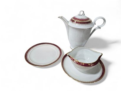 Ceralim, porcelaine d'art
Service de table...