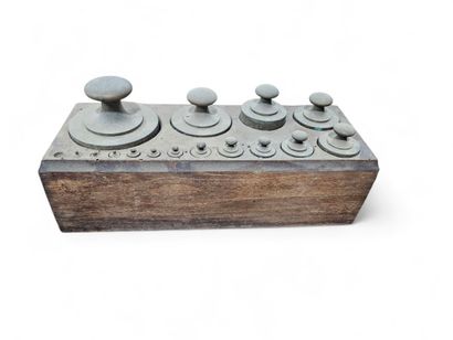 Balance Roberval
Ensemble de poids (manque...