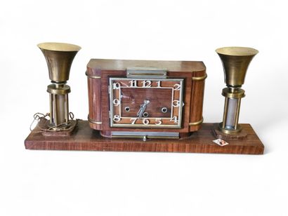 Wooden CARILON with two glass and brass lamps...
