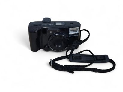 AKAI
Cassette camcorder 
In its pouch
Included
A...